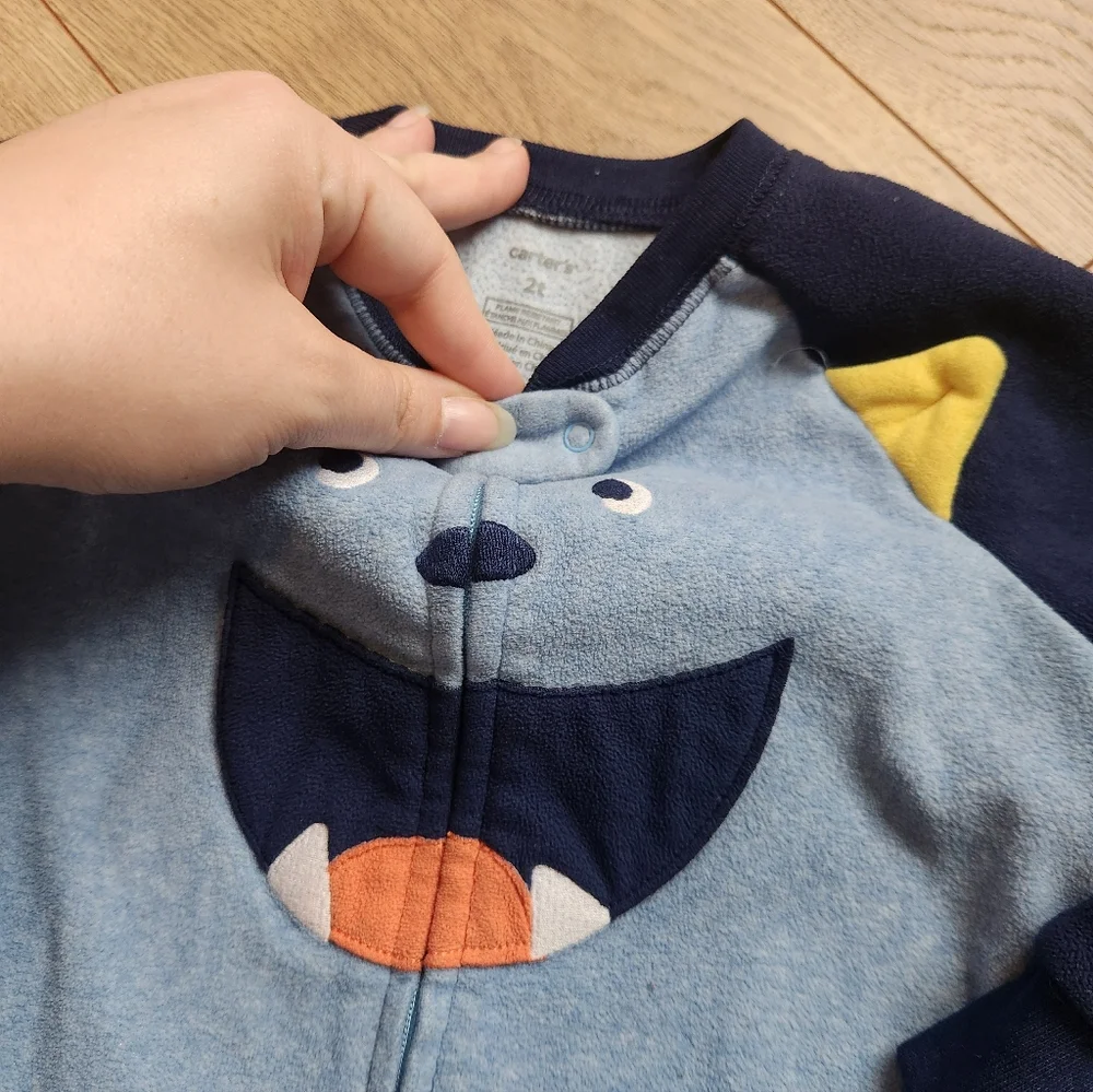 Carter's 2t Fleece Footie pjs